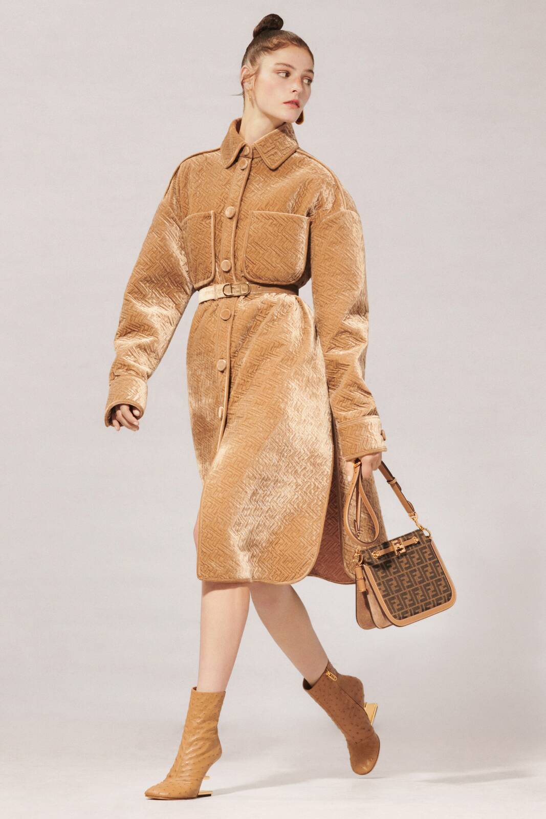 effie-steinberg-fendi-resort-2022-5