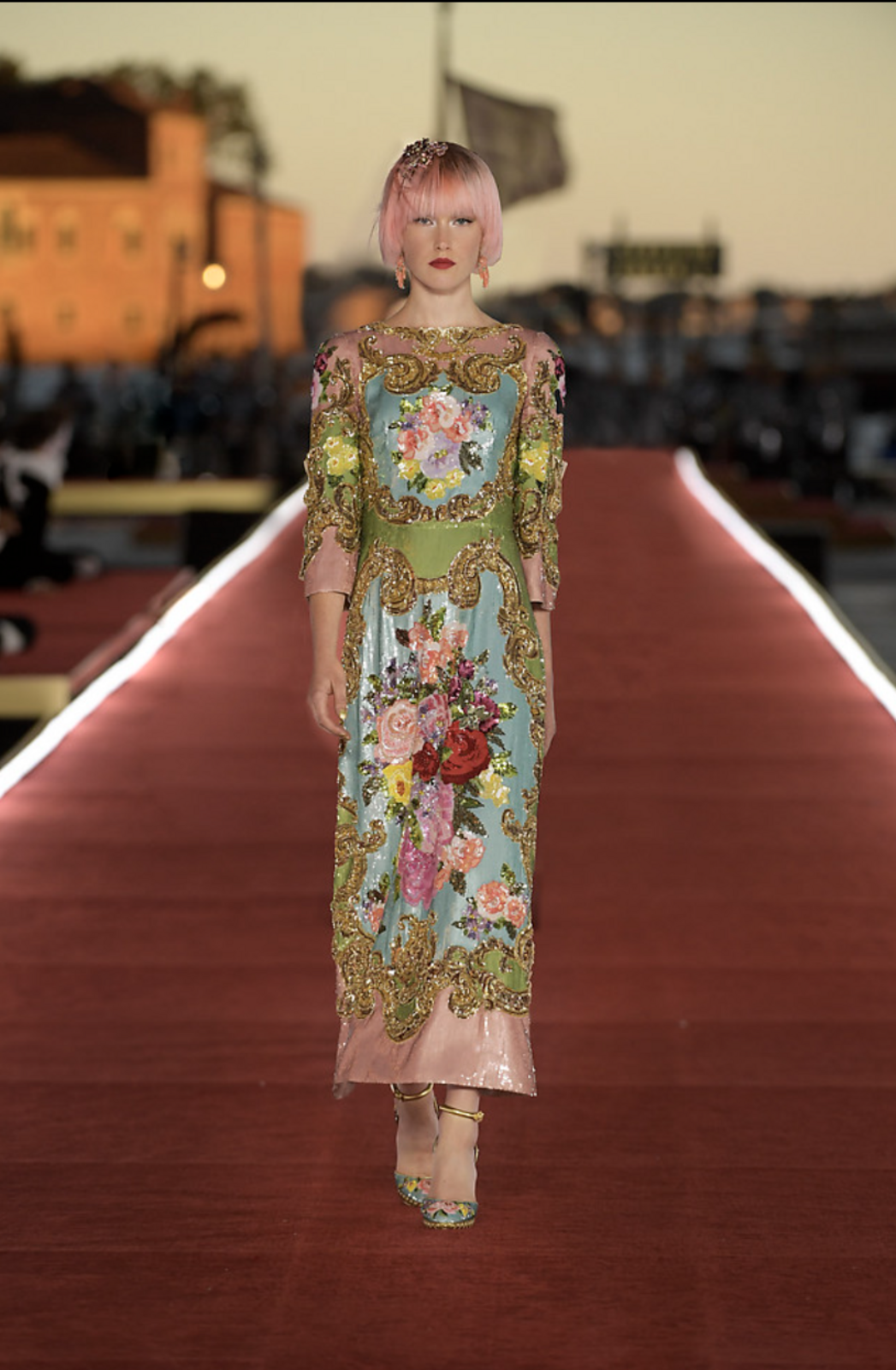 ella-eny-symilone-dolce-gabbana-venezia-0