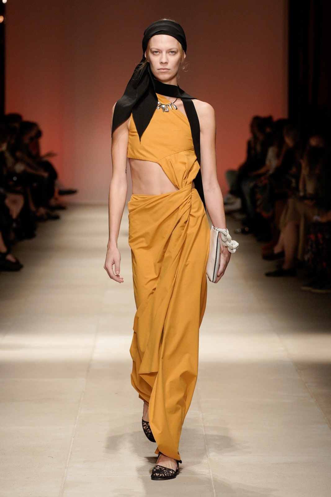 sora-lexi-oudey-effie-ferragamo-ss22-1