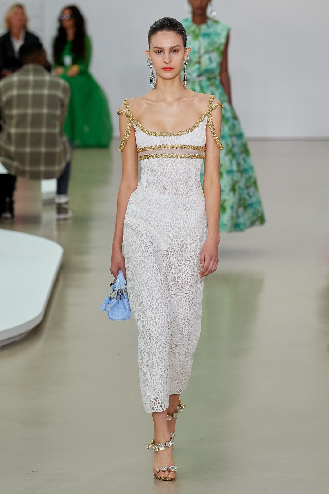 peipei-loulou-maja-saibatou-giambattista-valli-ss22-1