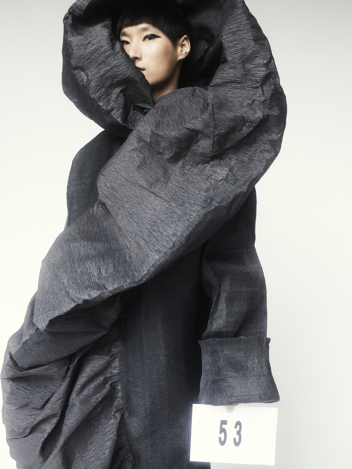 cao-ruopu-behind-the-blinds-magazine-1