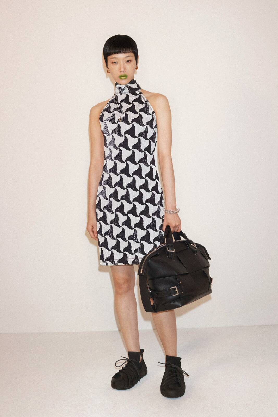 sora-choi-bottega-veneta-resort-22-0