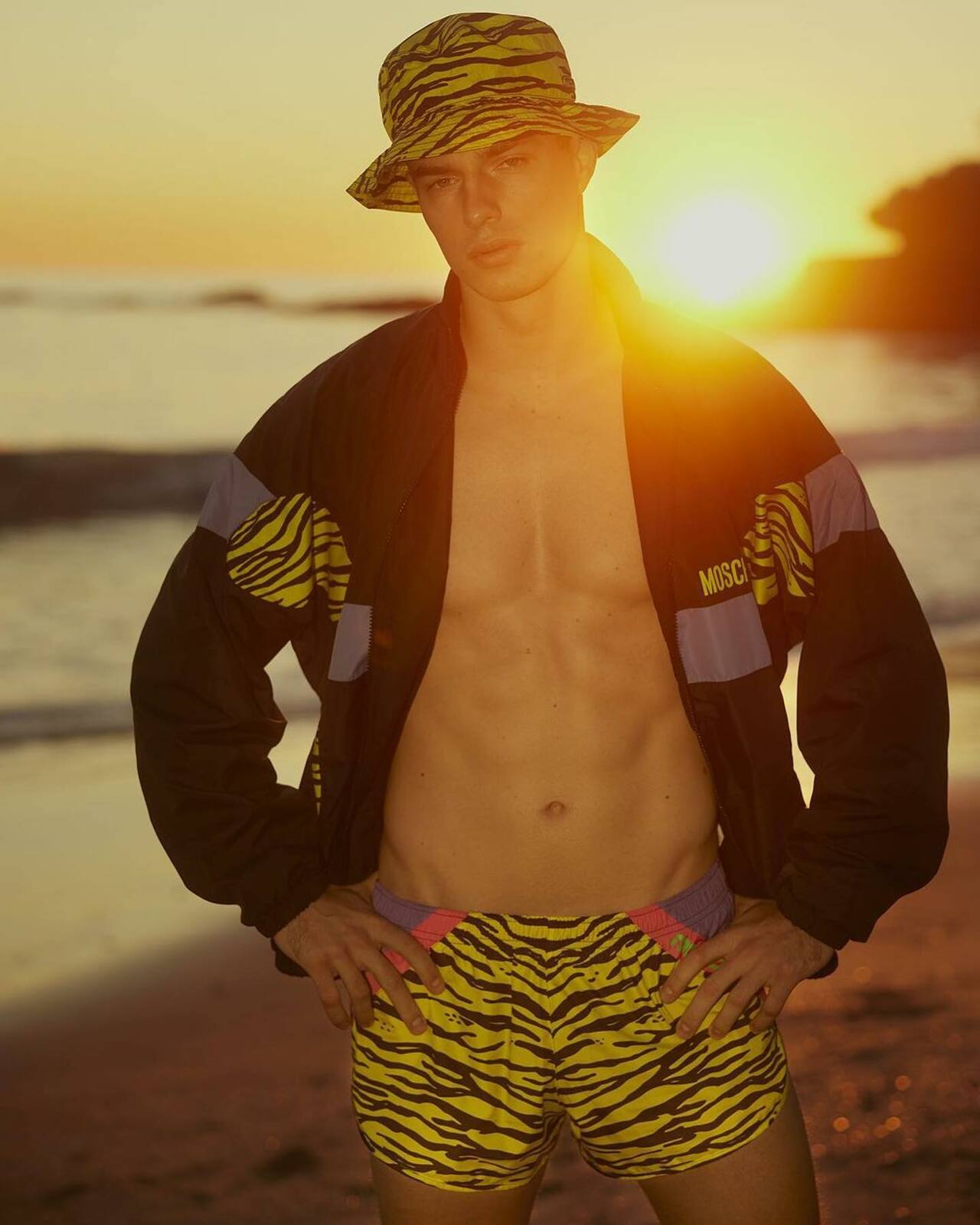 denek-kania-moschino-0