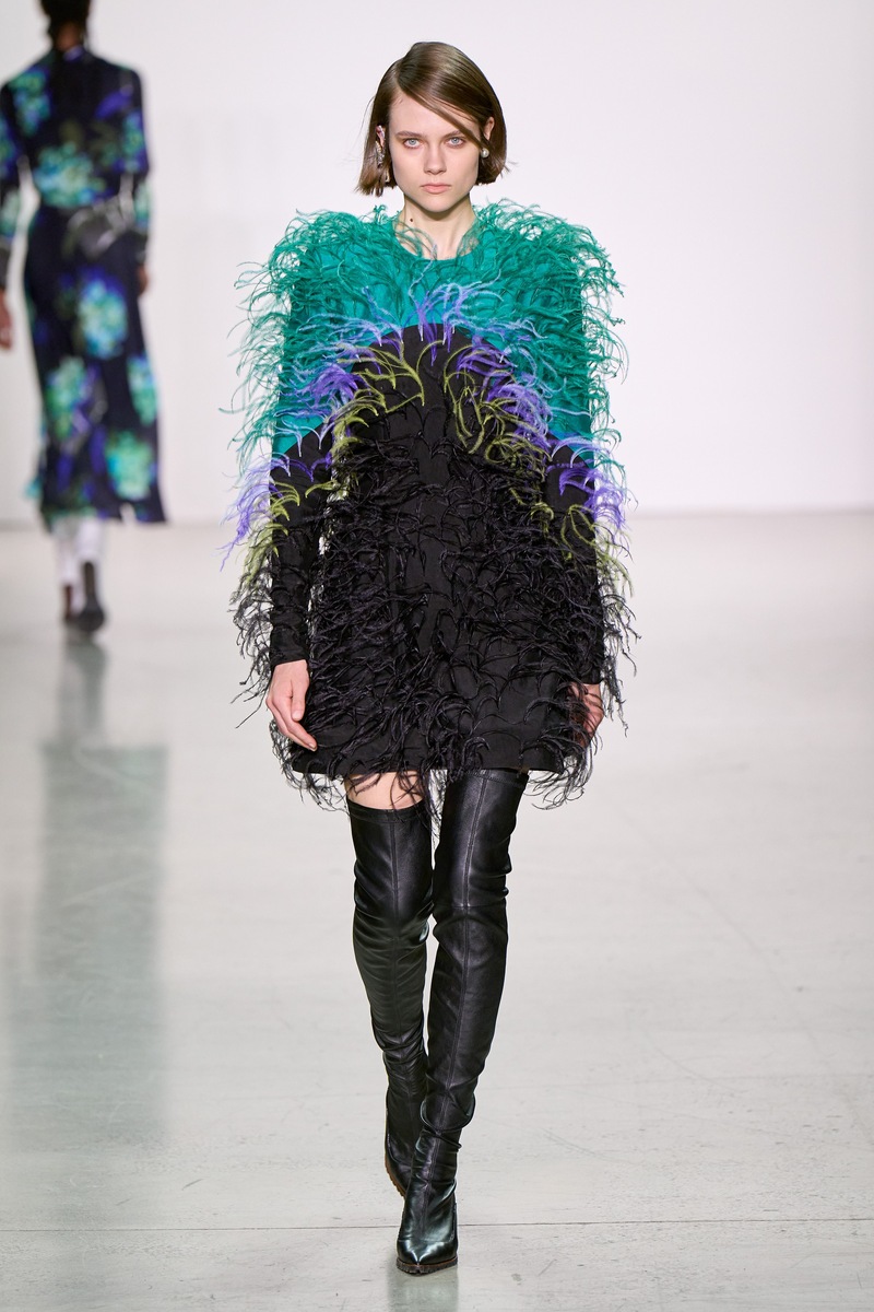 saibatou-kate-effie-alay-prabal-grung-fw22-1