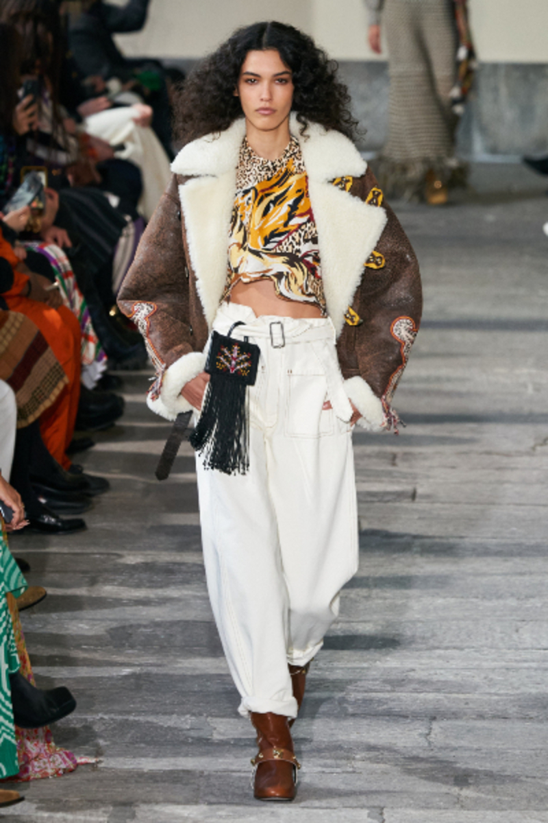 izabelle-dantas-etro-fw22