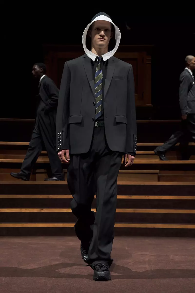 matteo-ferri-burberry-fw22