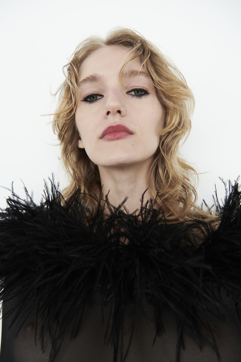 mia-brammer-id-italy-1