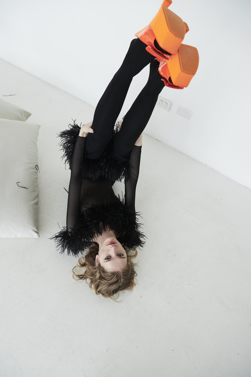 mia-brammer-id-italy-3