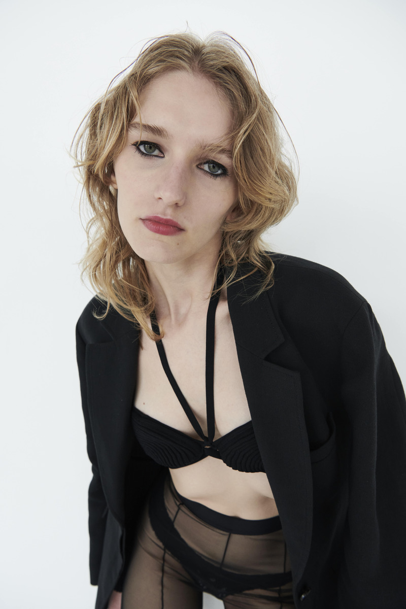 mia-brammer-id-italy-4