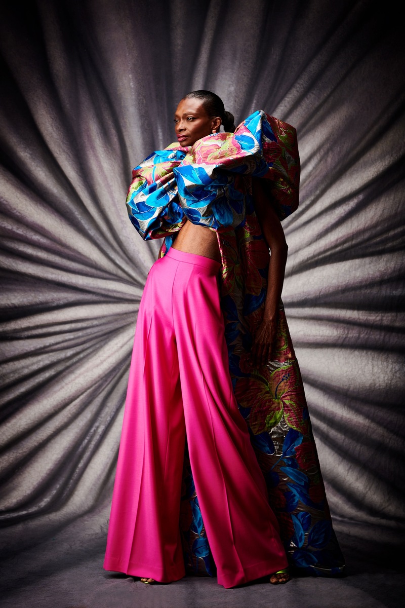 debra-shaw-christian-siriano-resort-2023-0