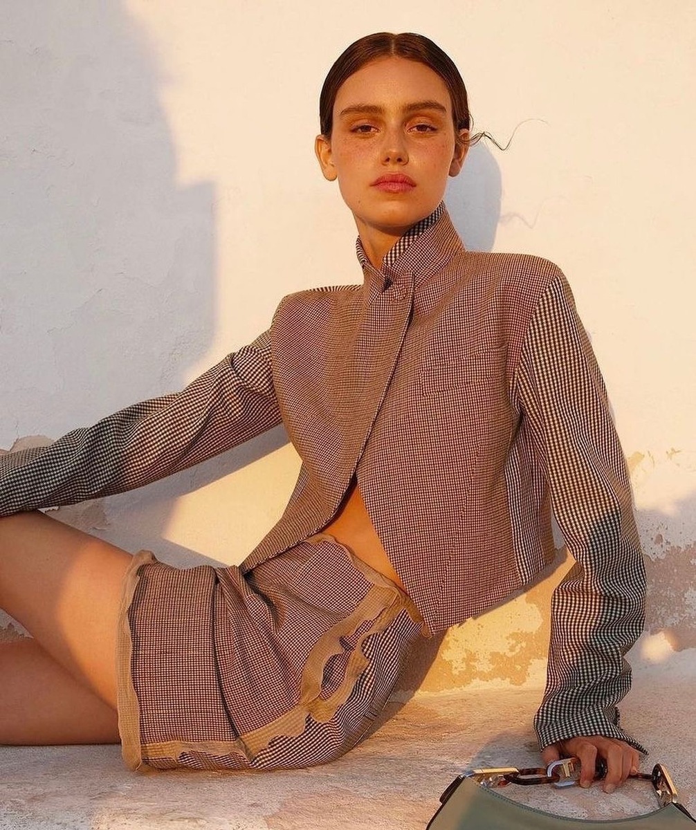 caroline-reuter-elle-canada-2