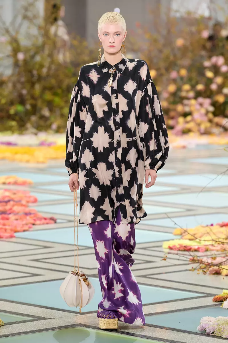 assa-ava-lexi-kate-london-ulla-johnson-ss23-4