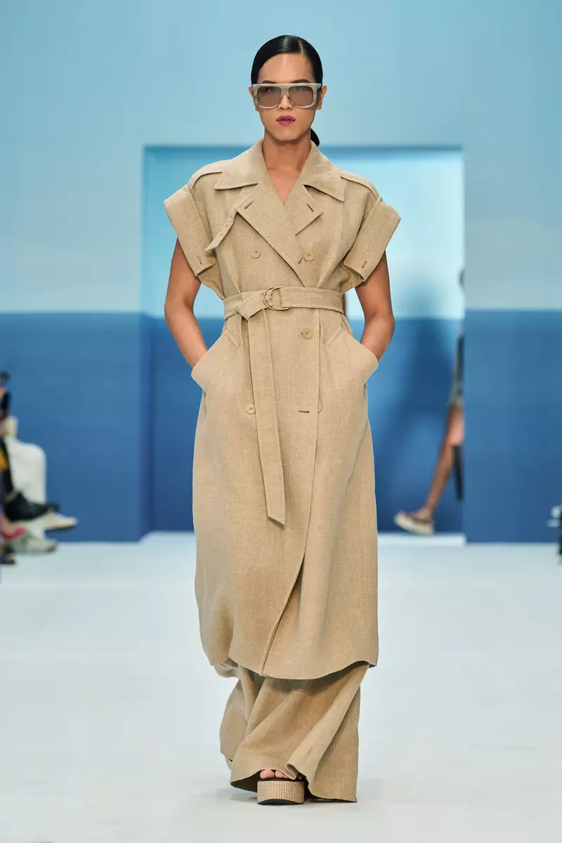 dara-iza-assa-sora-maxmara-ss23-0