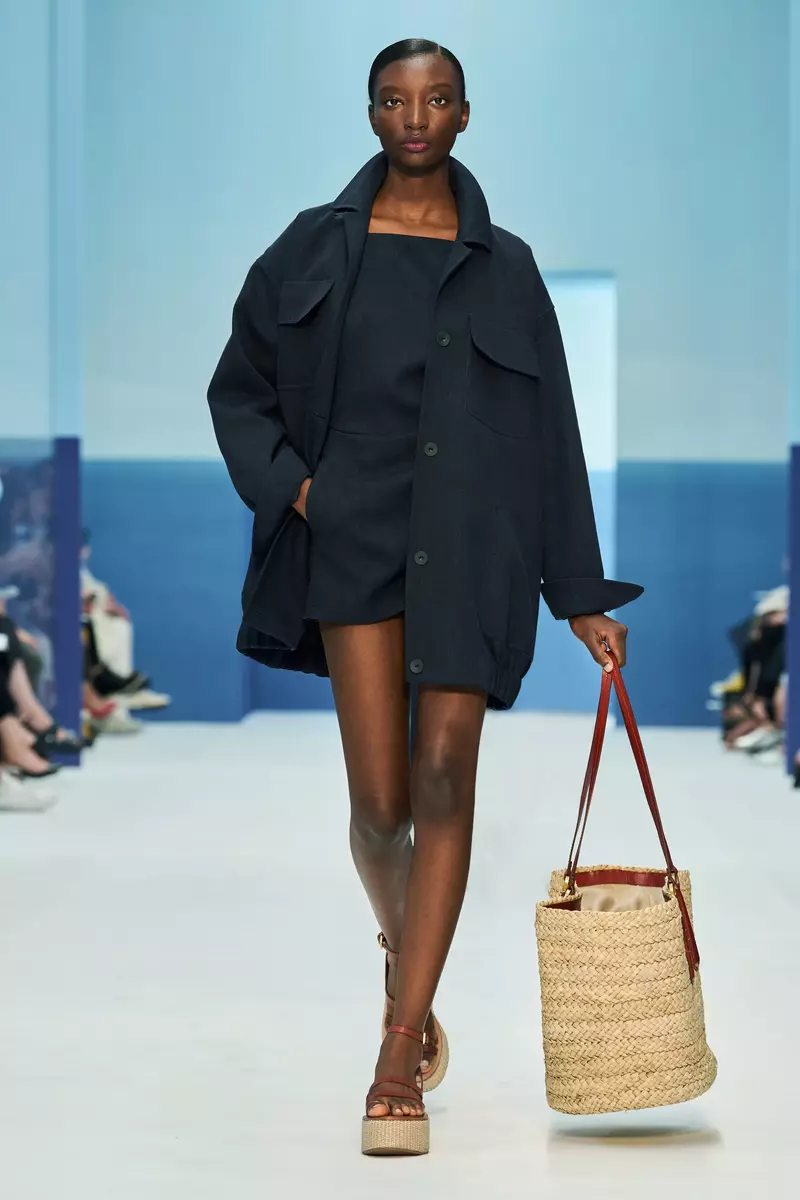 dara-iza-assa-sora-maxmara-ss23-2