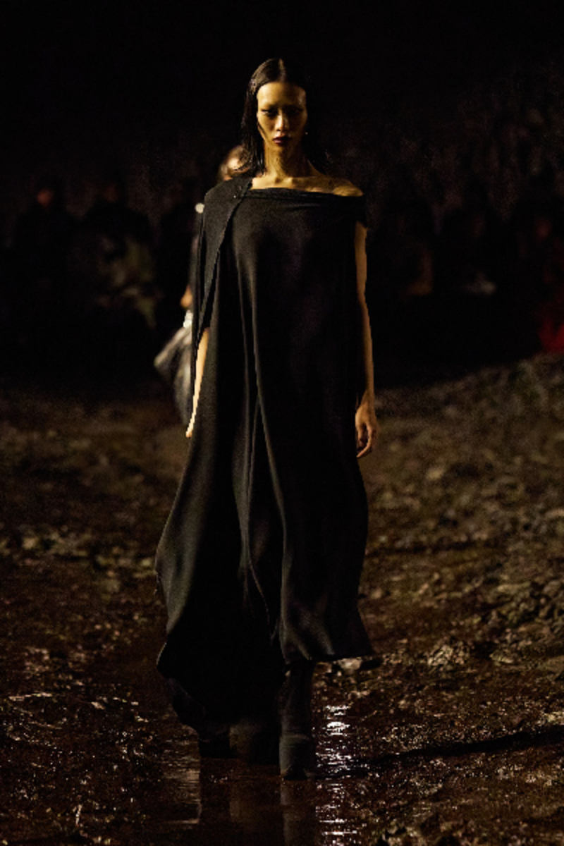 sora-choi-balenciaga