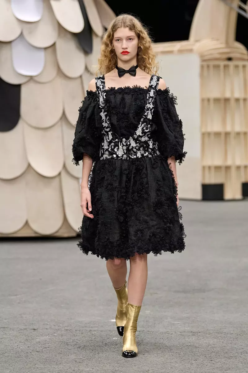 apolline-chanel-couture-23