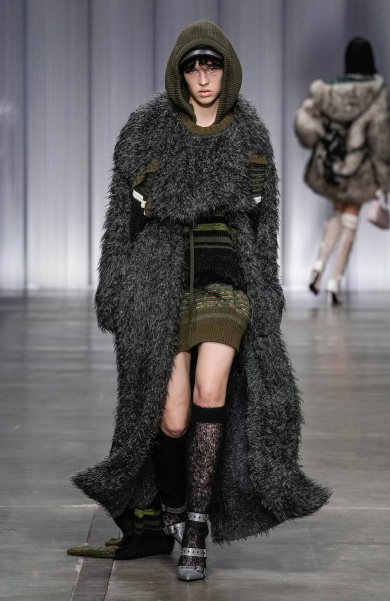 aviana-lilou-jadi-nastya-marisa-mariana-maja-iceberg-fw23-6