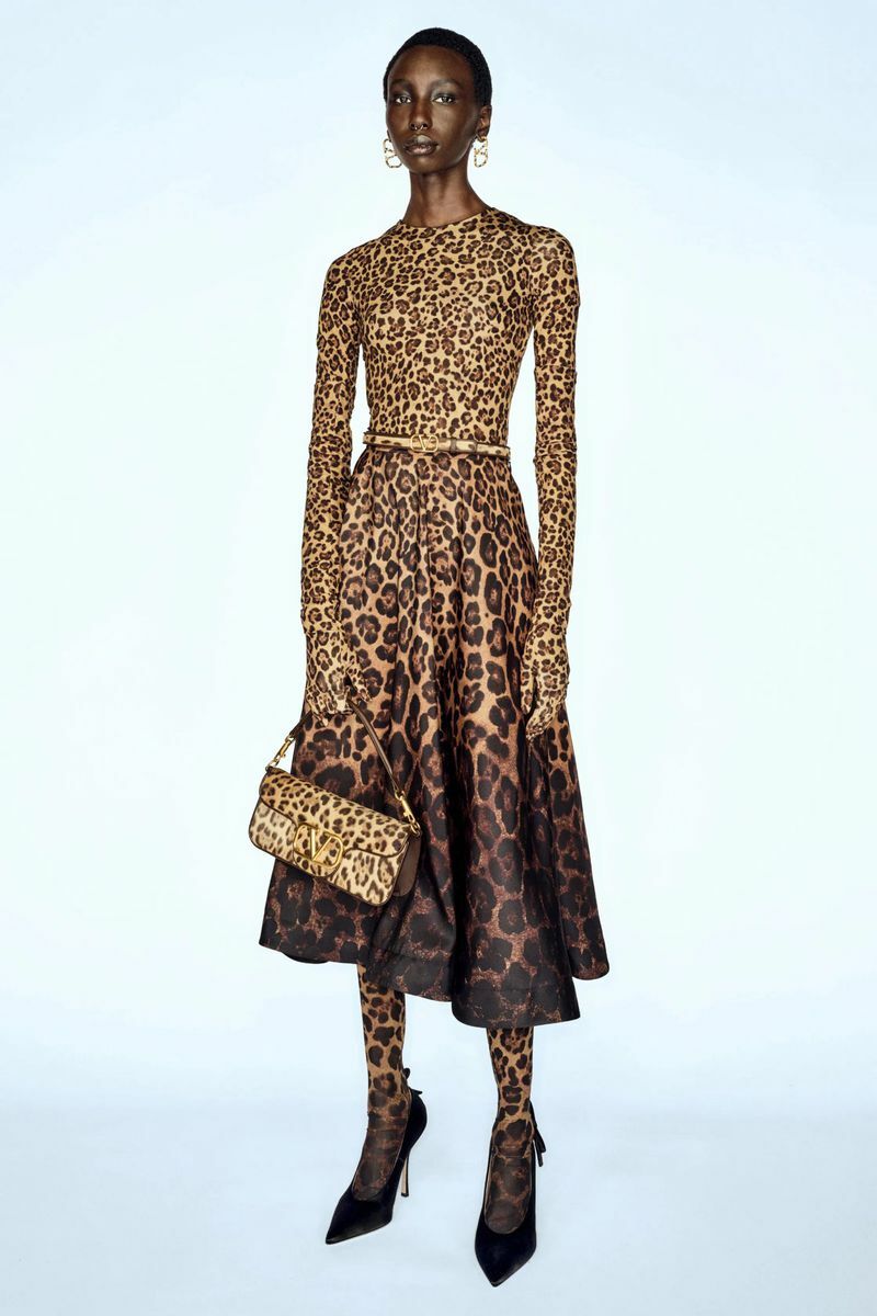 alay-deng-valentino-pre-fall-2023-7