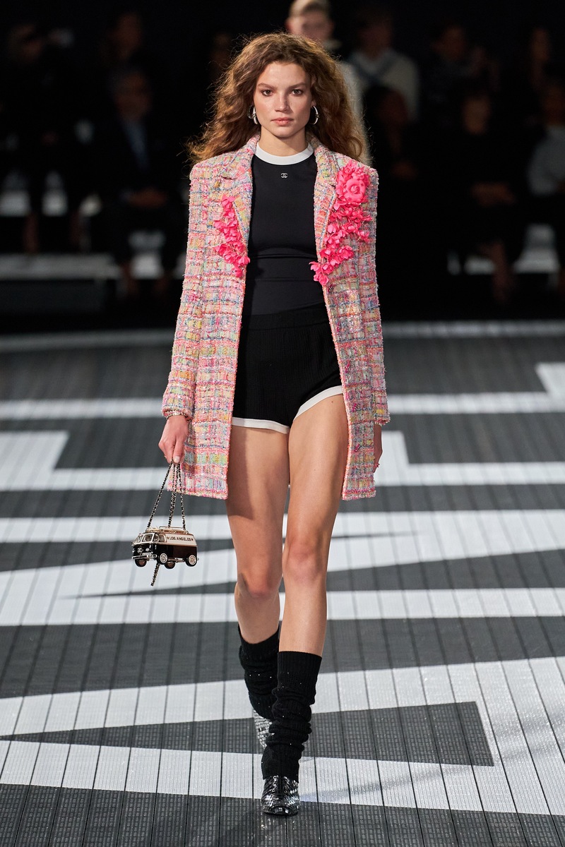 liza-tianna-chanel-resort-23