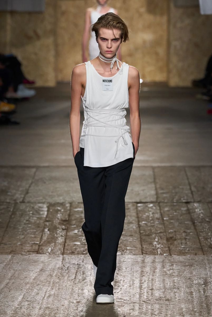 apolline-libby-moschino-ss25