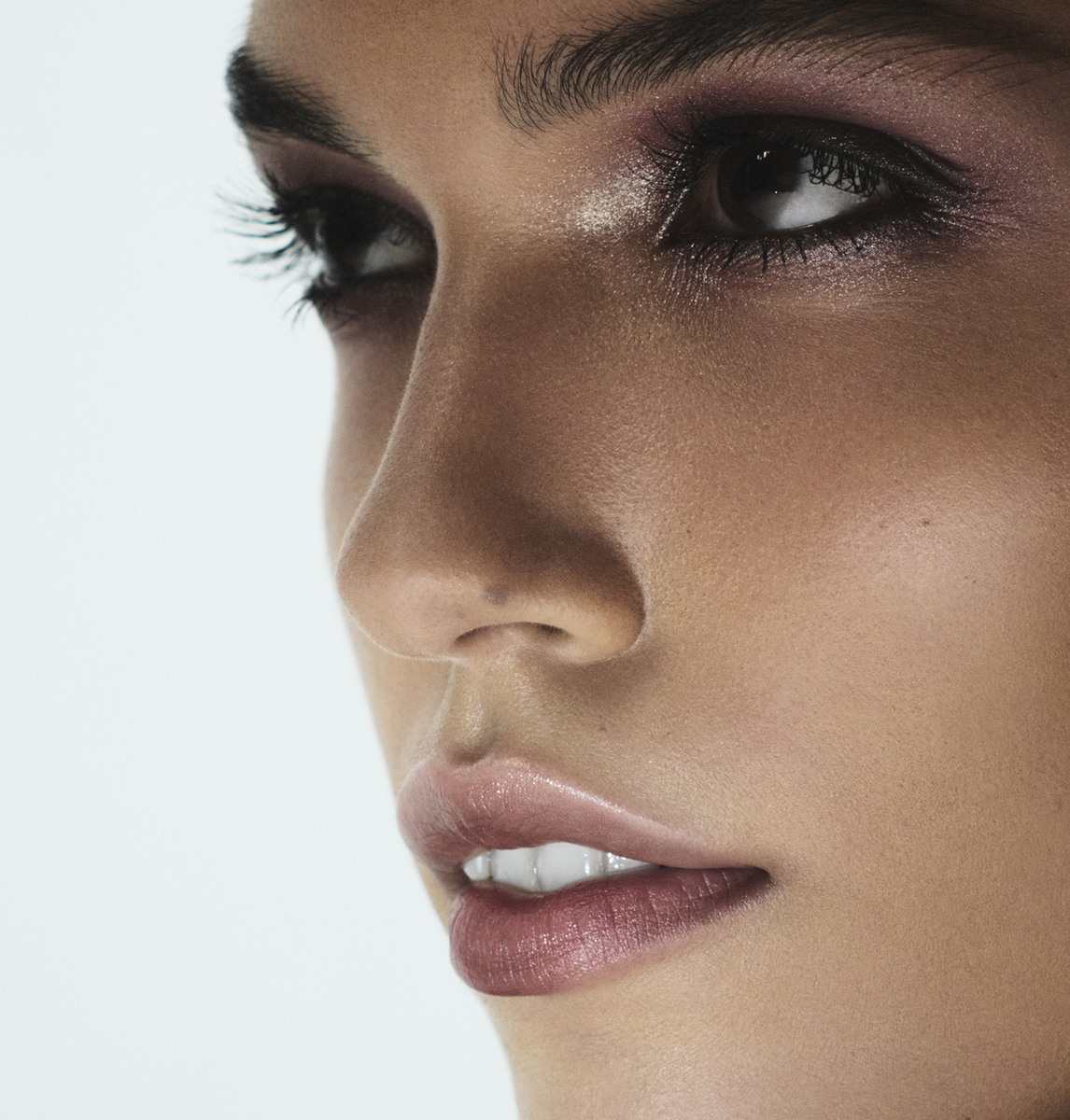 iza-dantas-tom-ford-beauty-1