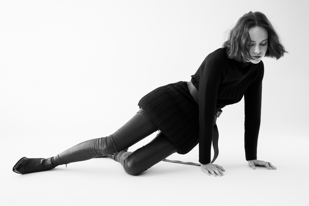 kate-mcnamara-numero-russia-issue-074-7