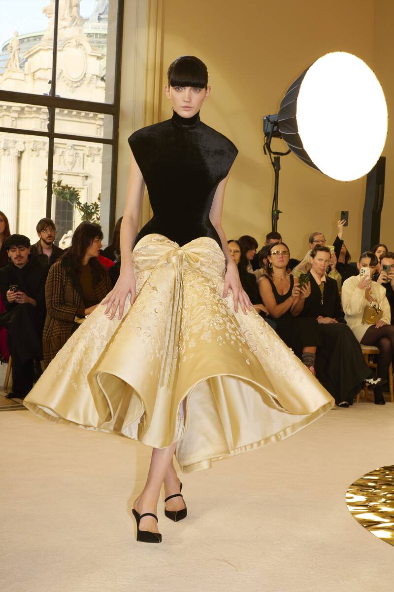 apolline-eva-schiaparelli-couture-spring-2025-paris-1