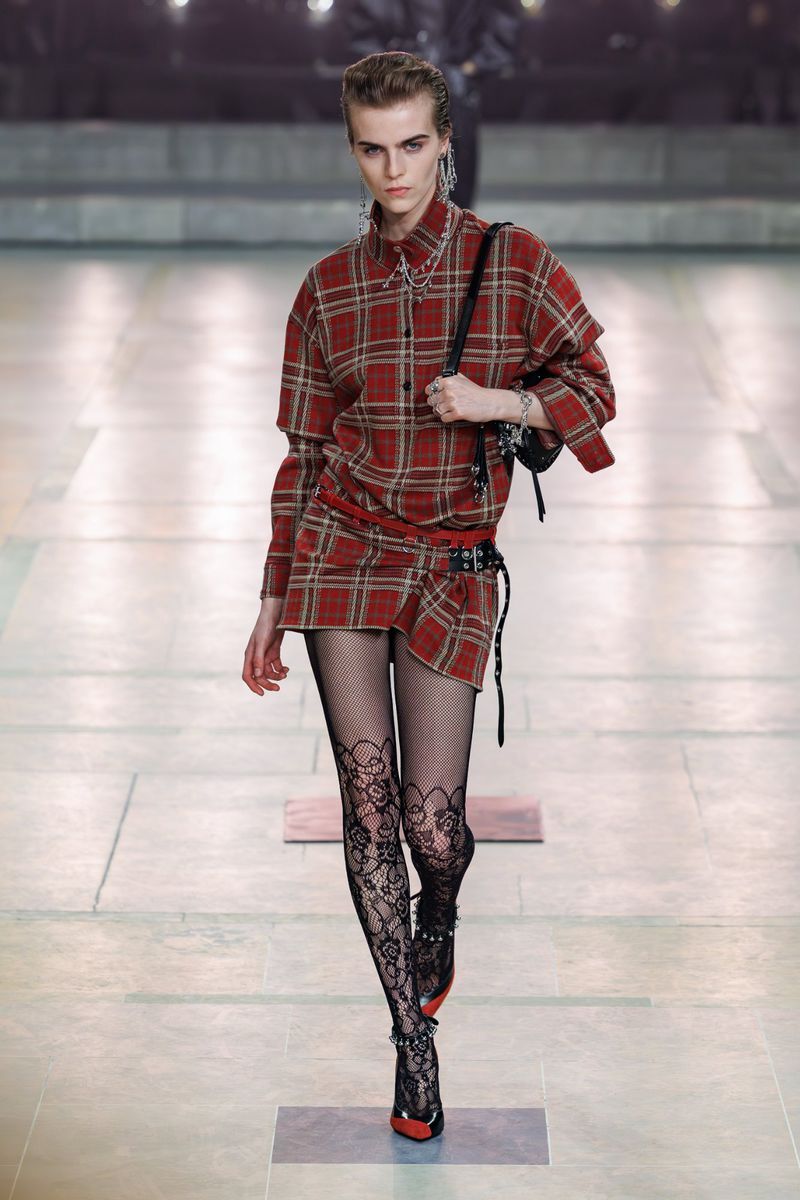 libby-isabel-marant-f-w-25-paris