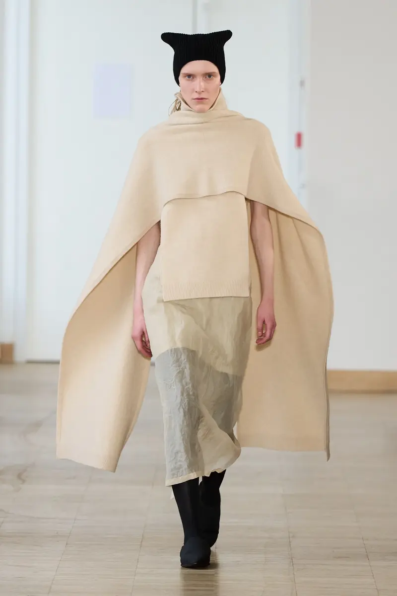 varvar-christian-wijnants-f-w-25-paris