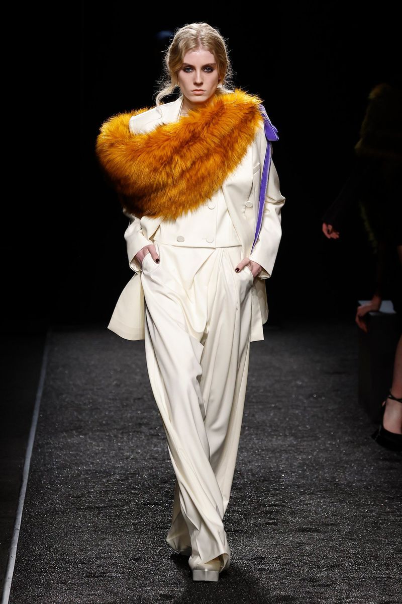 mika-nina-ricci-f-w-25-paris