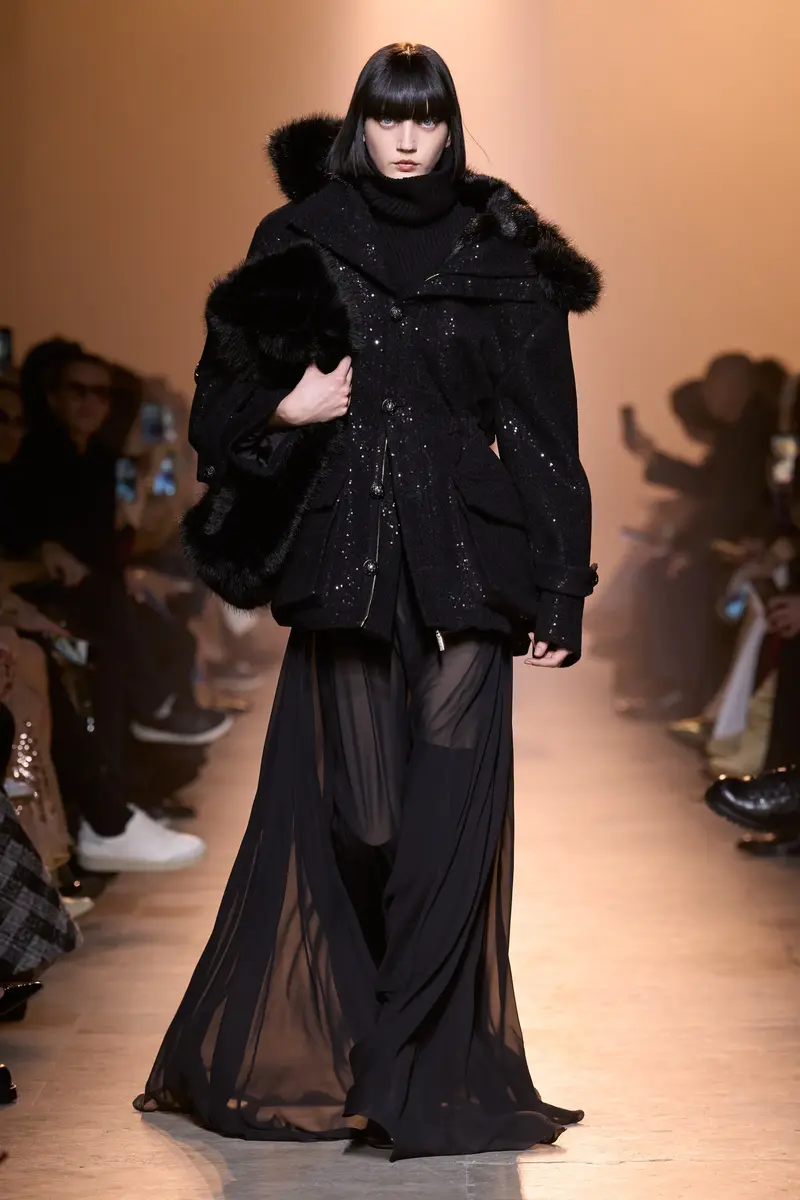 eva-elie-saab-f-w-25-paris