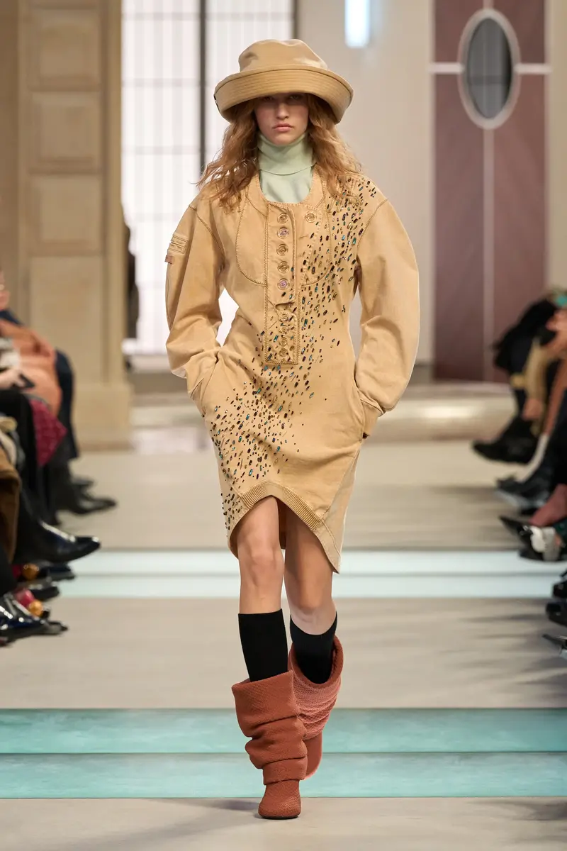 libby-apolline-louis-vuitton-f-w-25-paris-0