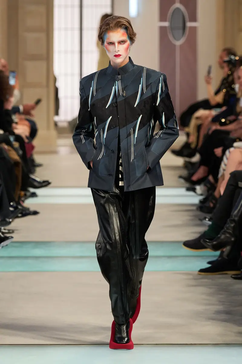 libby-apolline-louis-vuitton-f-w-25-paris-1