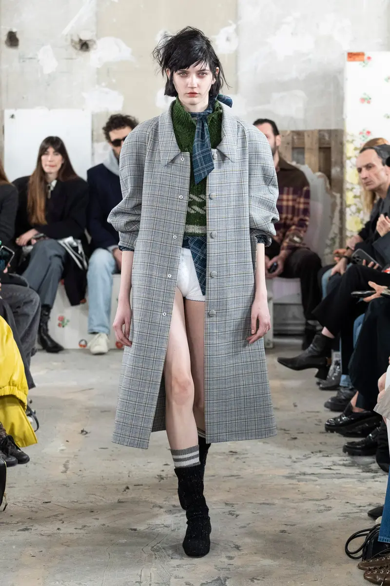 eva-meryll-rogge-f-w-25-paris