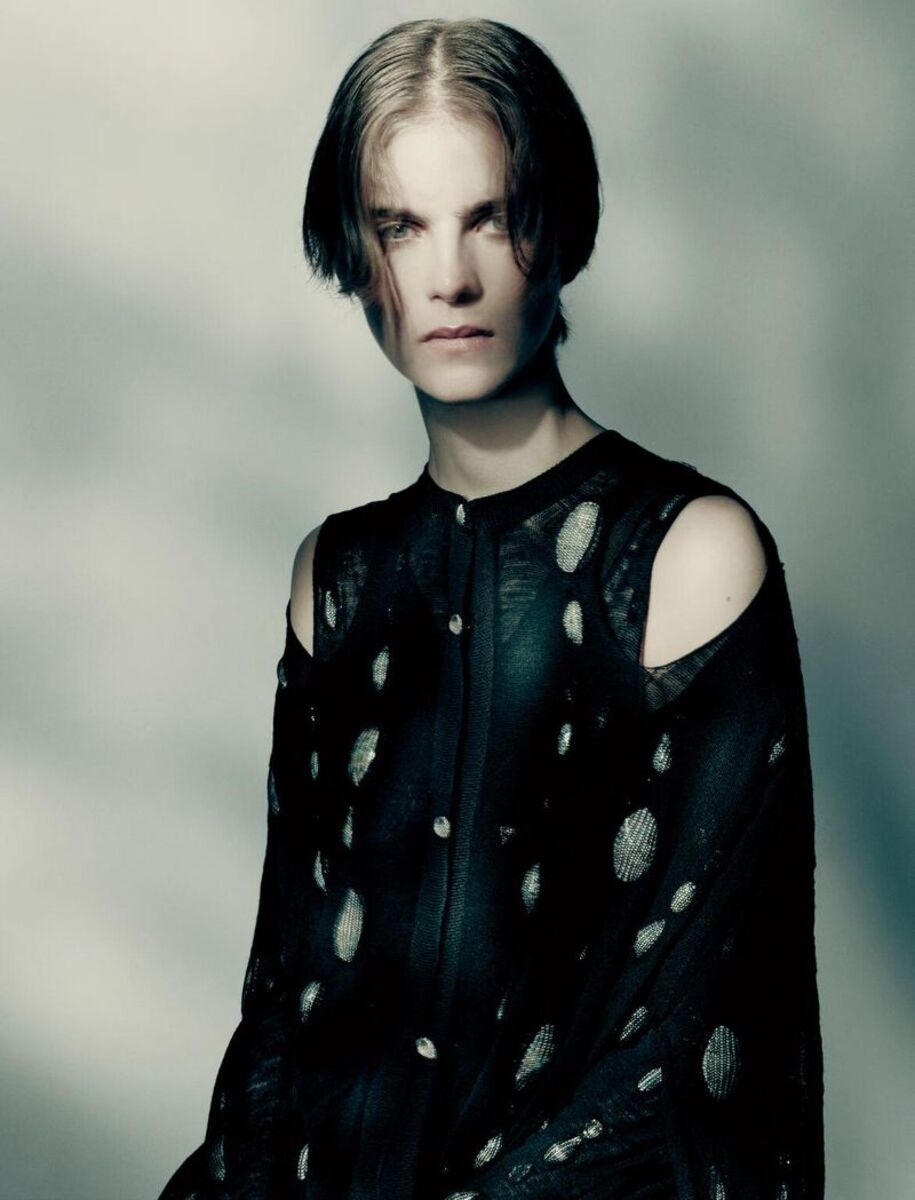 libby-harper-s-bazaar-france-5