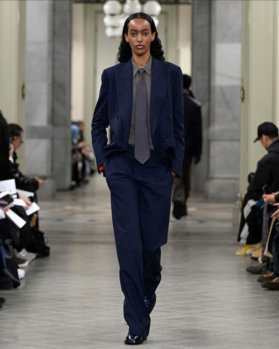 amina-ahmed-paul-smith-f-w-25-show-tokyo