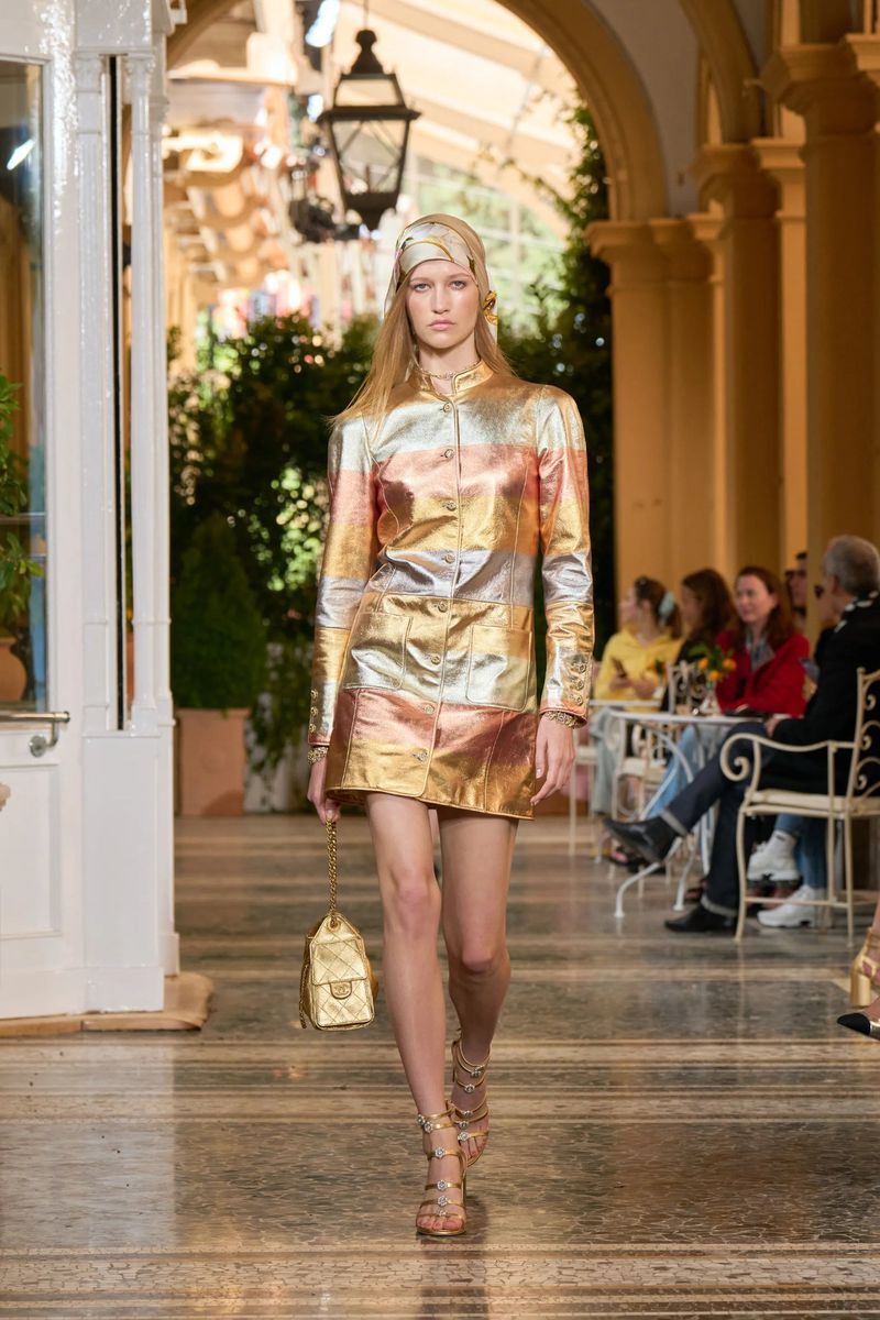 apolline-libby-chanel-resort-2026-show-lake-como