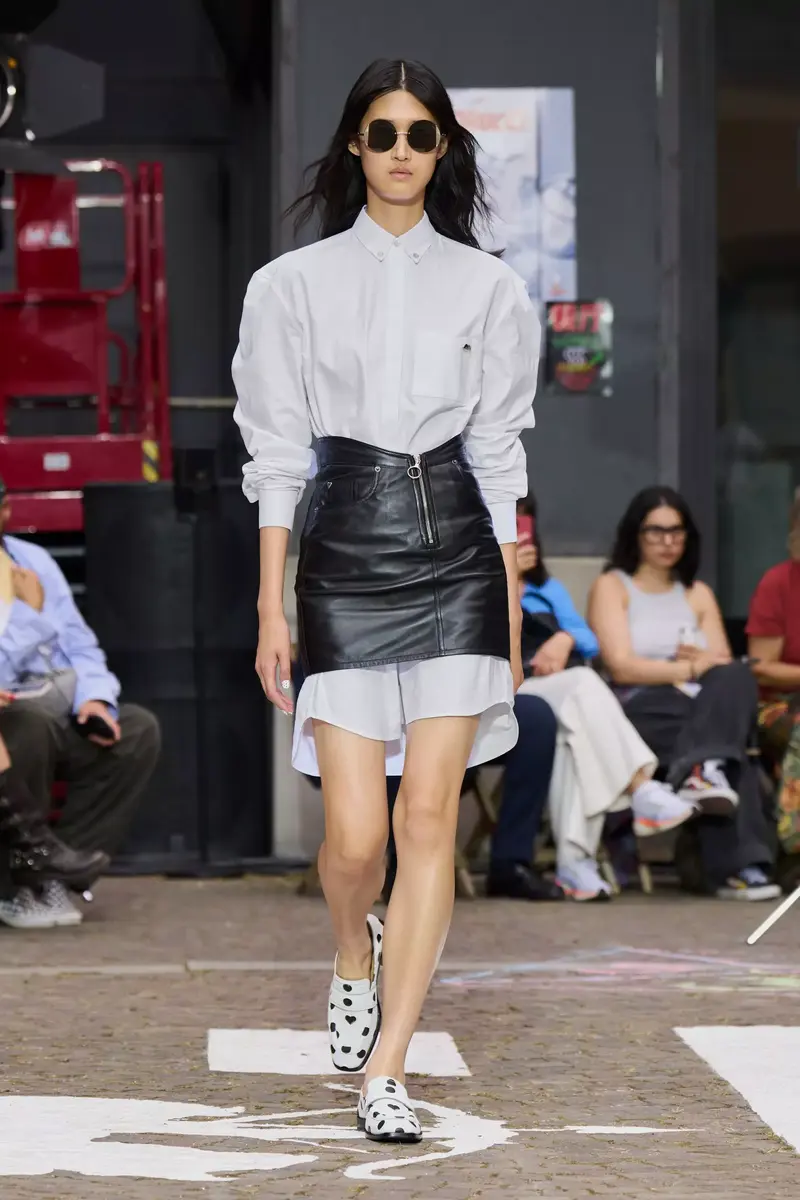 linda-frees-linda-aketch-aviana-fiorucci-s-s-26-show-milan-1