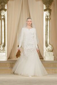 apolline-closing-chanel-haute-couture-fall-2025-show