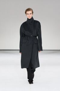 libby-sora-cos-nyfw-ss26