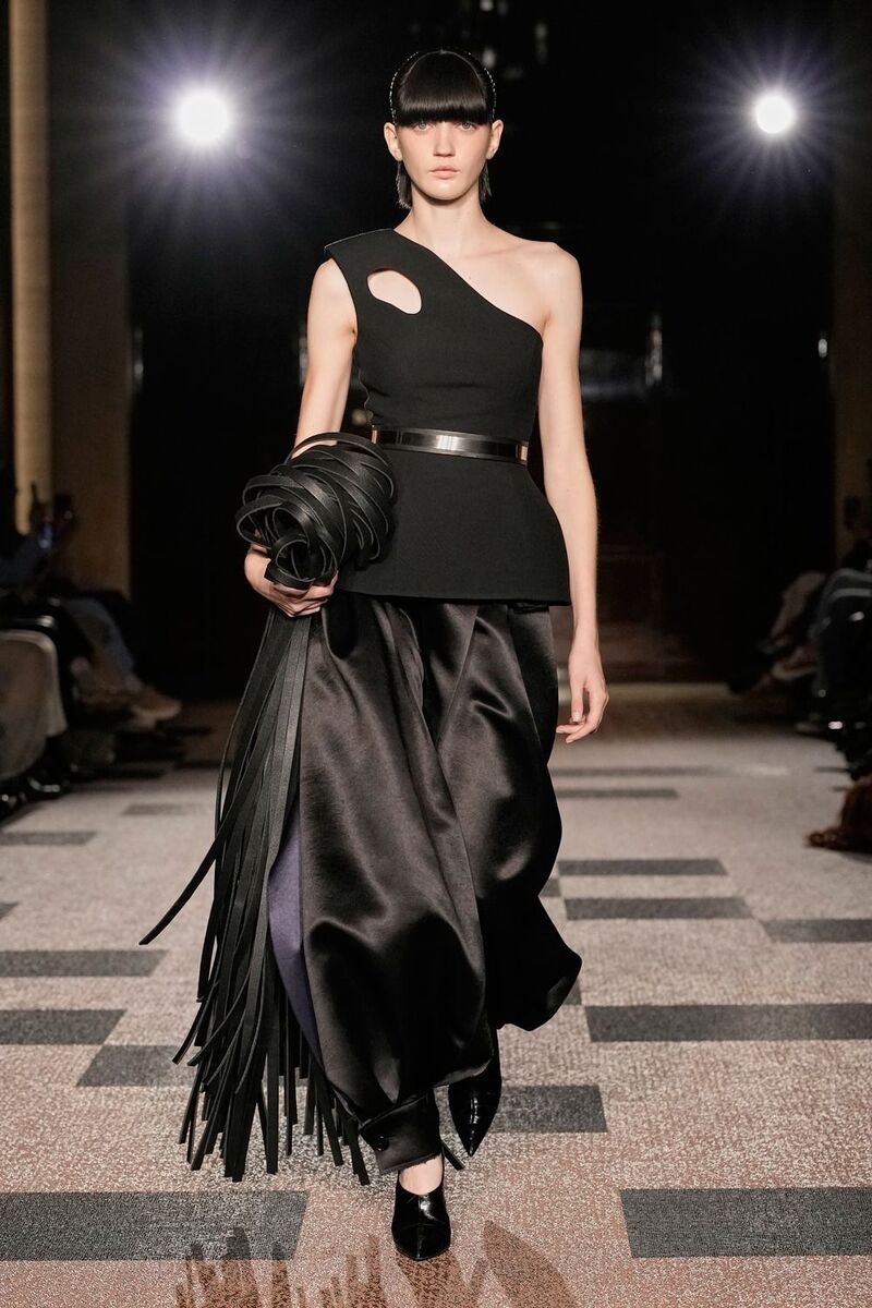 eva-komuwes-roksanda-lincic-lfw-ss26-1