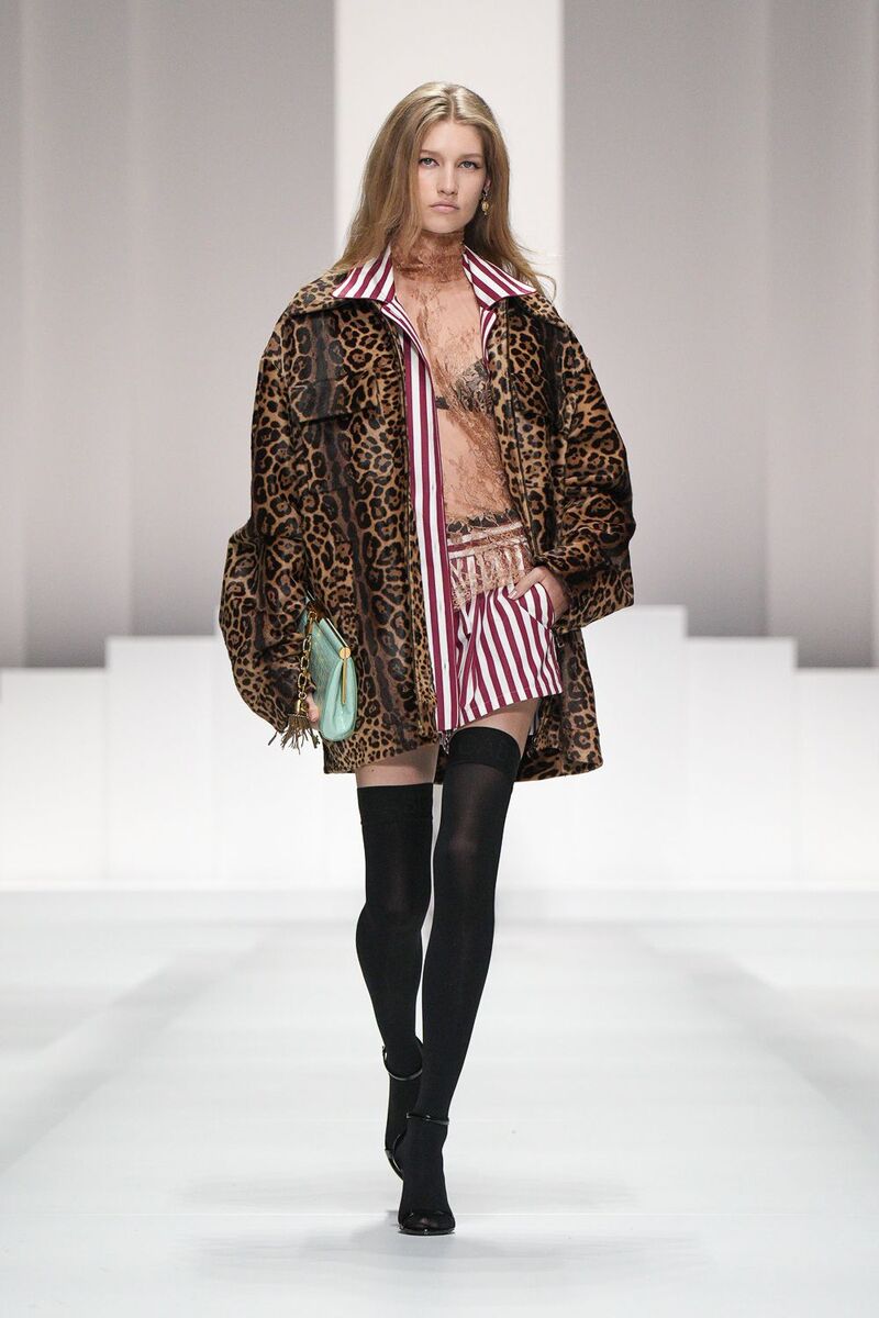 libby-sora-apolline-valery-dolce-gabbana-mfw-ss26-0