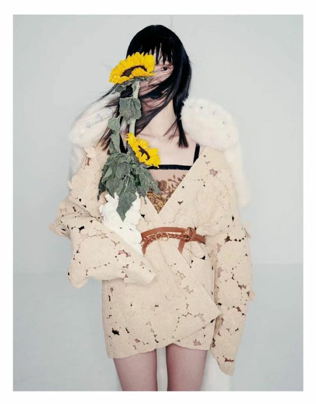 huan-zhou-elle-china-march-issue-0