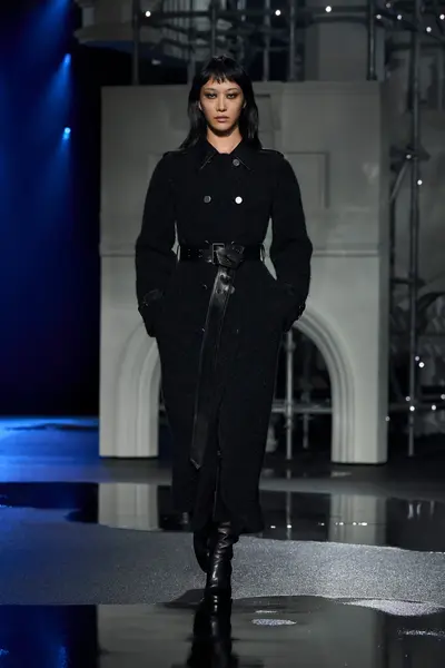 sora-burberry-london-fashion-week-f-w-26-show-cover