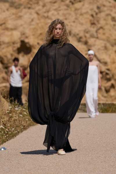 apolline-jacquemus-paris-fashion-week-s-s-26-show-cover